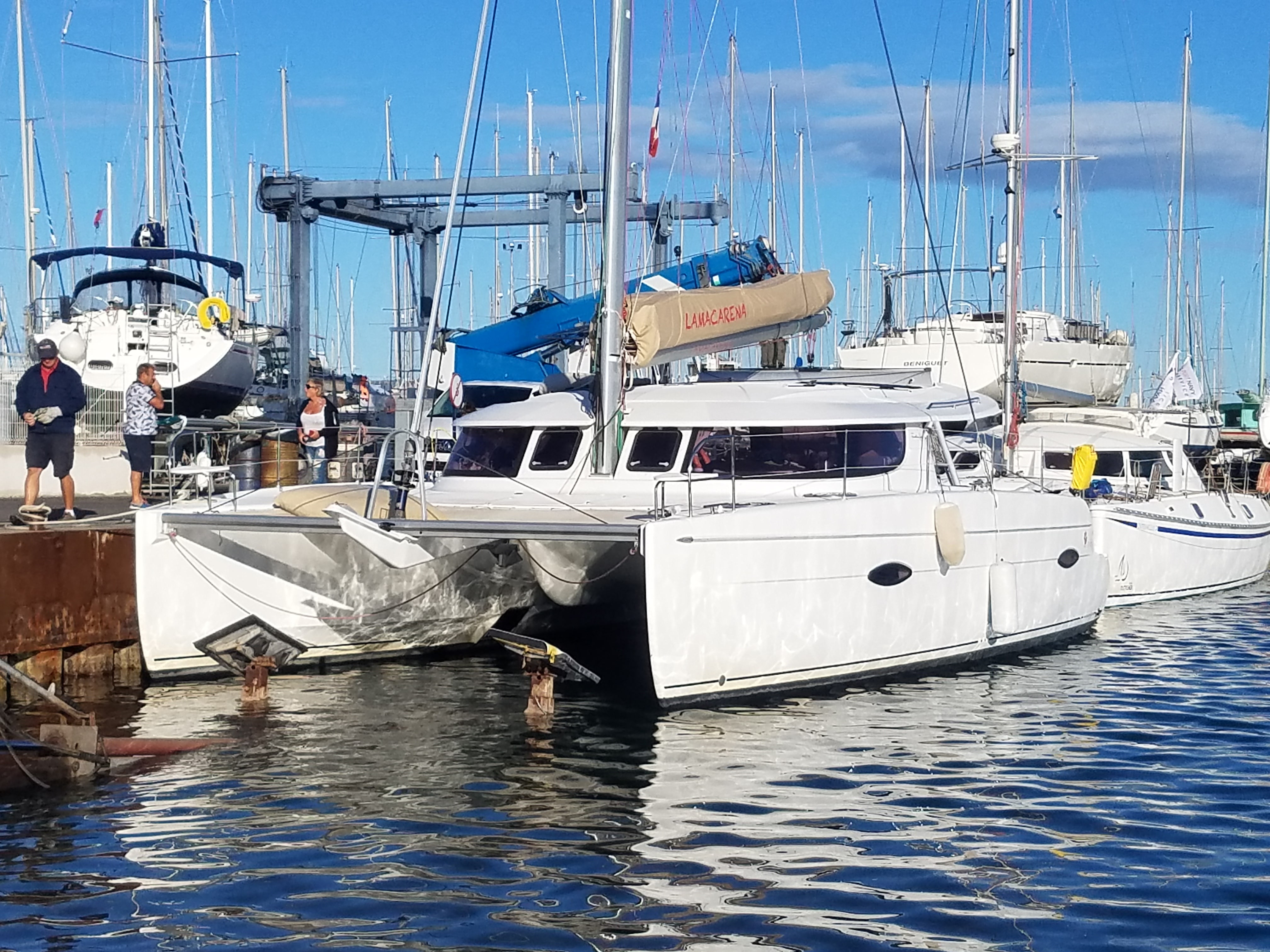 Port à sec Port Navy Service - Catamaran lipari 41